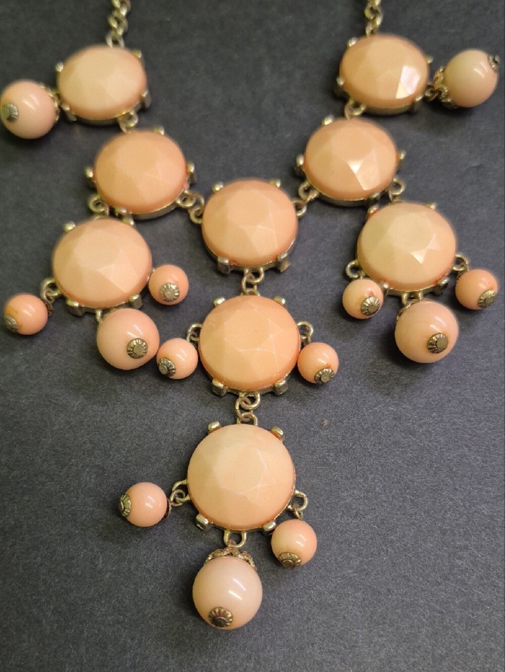 Women's Faceted Peach Chunky Dangle Statement Necklace 17" In. - Unbranded - Picture 2 of 6